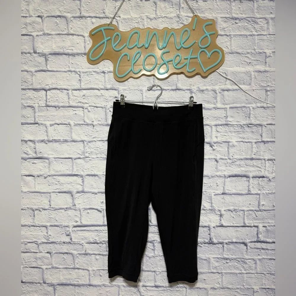 Lululemon Rejuvenate Crop *18"